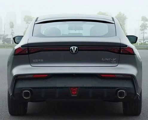 Chang prime es un minibús de automóviles de gasolina con una potencia máxima de 245/45 R20