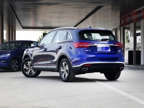 Hongqi HS5 2023 2.0t Vehículo comercial doméstico para la certificación Mgnt ISO14001