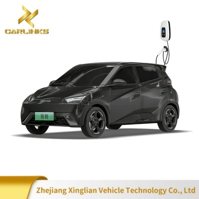 Rango de 305km 5 puertas 4 asientos de energía de coche de pantalla de control central tamaño 10.1 800W coche eléctrico