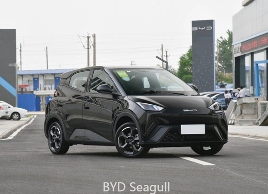 330kw Capacidad máxima de la batería Byd Seagull EV Car en blanco y negro con alcance de 405km