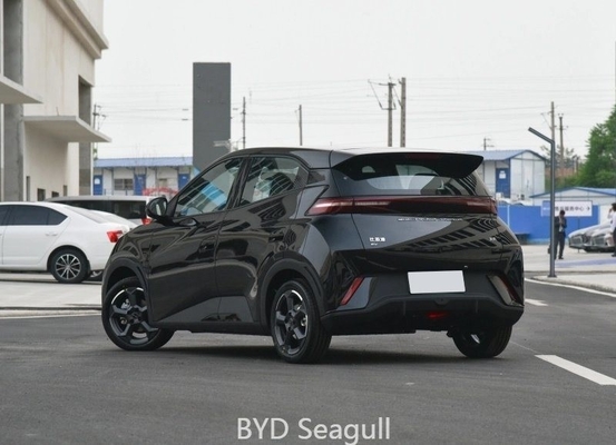 330kw Capacidad máxima de la batería Byd Seagull EV Car en blanco y negro con alcance de 405km