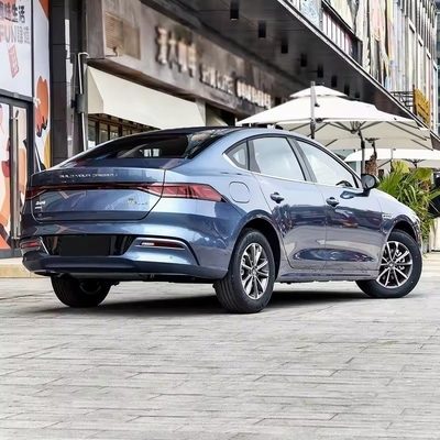 Vehículo energético Byd Qin Plus Dm-I 2024 Combustible híbrido y batería de litio avanzada