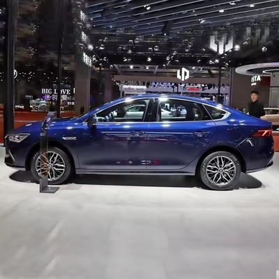 Byd Qin Plus Dm-I 2024 Campeón 55km Edición líder Dirección a mano izquierda Híbrido de energía eléctrica