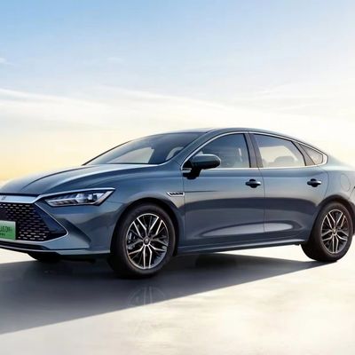 Modelo híbrido BYD Qin Plus DM-I 4 puertas 5 asientos sedán coche eléctrico 2024 para FWD Drive