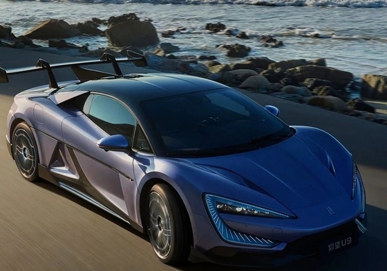 Velocidad máxima 300km/h Dirección izquierda Byd Supercarro eléctrico puro Yangwang U9 Modelo caliente