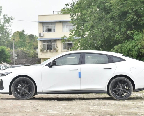 Super Tamaño Chang un Uni-K 2.0 T 4 Wd Vehículo automotor de gas Vehículo de gas Vehículo eléctrico Vehículo 2.0-2.6L