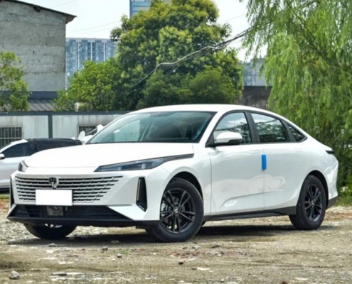 Super Tamaño Chang un Uni-K 2.0 T 4 Wd Vehículo automotor de gas Vehículo de gas Vehículo eléctrico Vehículo 2.0-2.6L