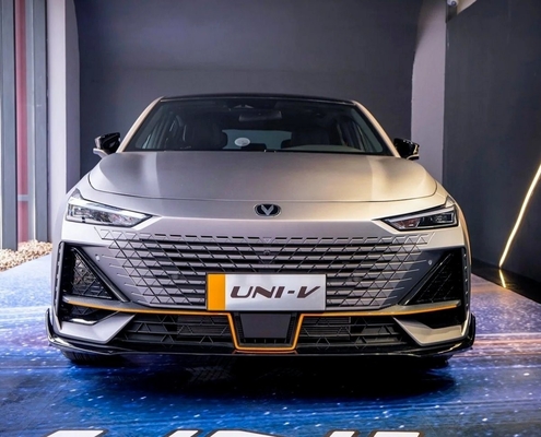 Cambiar un UNI-V 2.0 T 4 Wd Auto Gas Vehicle Gas Car EV Car en las especificaciones de neumáticos 330kw