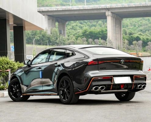 Chang prime es un minibús de automóviles de gasolina con una potencia máxima de 245/45 R20