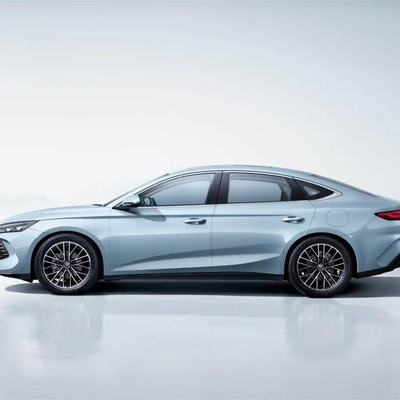 Vidrio trasero eléctrico BYD Qin L El primero de la 5a generación de DM Technology Sedan