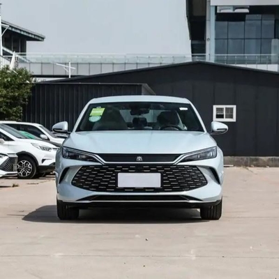 Capacidad del tanque de combustible de 50-80L Sedan de automóvil eléctrico de tamaño medio Byd Qin L EV con carrocería integral