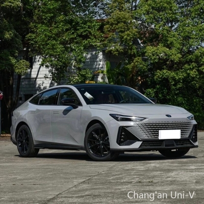 Chang lanza un vehículo eléctrico Uni-V con 5 asientos y sistema eléctrico inteligente