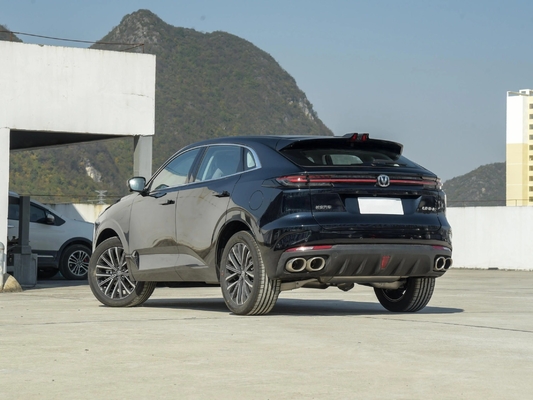 2024 Changan Uni-V sedán de 2,0 t con potencia máxima 245/45 R20 y kilometraje ≤10000 km