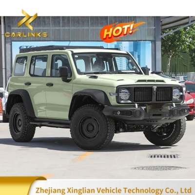 2024 Gran Tanque de la Muralla 300 2.0t 227PS L4 8at Auto modelo personalizado con 175 Km/H Velocidad máxima