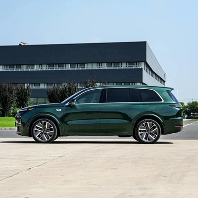 Stock Lixiang L9 Oro Energía Eléctrico Híbrido Interior Blanco 5 Puertas 6 asientos SUV