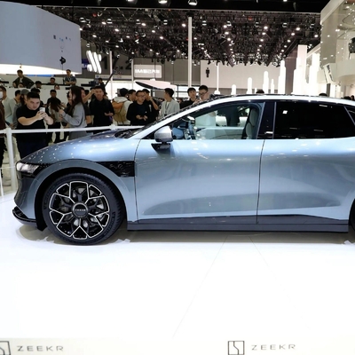 Dirección izquierda Zeekr 007 Velocidad alta 4WD coche eléctrico con guía en línea y 870 km de alcance