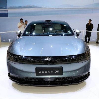 Dirección izquierda Zeekr 007 Velocidad alta 4WD coche eléctrico con guía en línea y 870 km de alcance