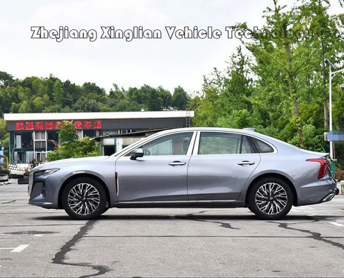 2023 Hongqi H5 China de tamaño medio 2.0t 224HP L4 con diseño y caja de cambios automática