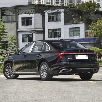 Hongqi H5 2023 -Modelo 1.5t DCT Smart Fuel Car con largo alcance en color gris