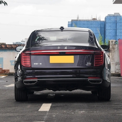 - Un Hongqi H9 de 2,0 t y 3,0 t con sistema de frenado electromagnético y gasolina.