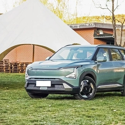 Kia EV5 2023 Vehículo eléctrico puro de energía renovable azul con una vida útil ≤ 1 año