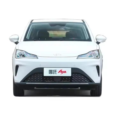 Tipo de carrocería cerrada Neta Nezha Aya 2023 SUV pequeño con largo alcance de 318 km y 401 km