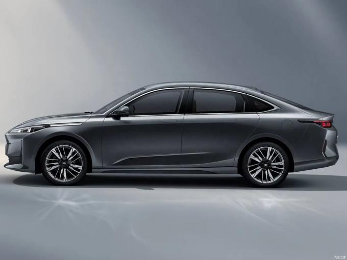 2024 Model Chang′an Qiyuan A05 High Quality Good Price Hybrid Electric Car Large Sedan Air Plug-in Hybrid EV Car