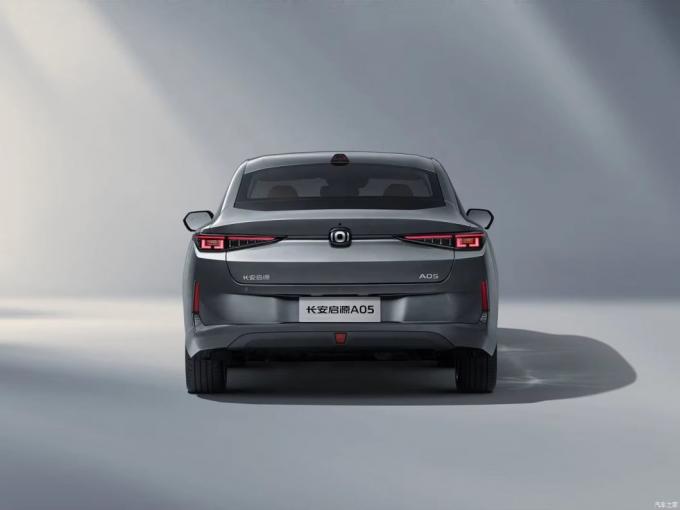 New 2024 Model Changan Qiyuan A05 Cheap EV Car Chang′an Hybrid Plug in New Energy Vehicle for Sale
